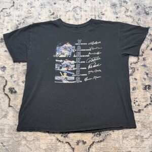 Vintage New York Yankees Legends T-Shirt XL Signatures Rivera Jeter Posada Etc.